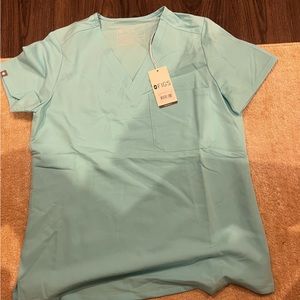 Figs Yola skinny pant and Catarina one pocket top